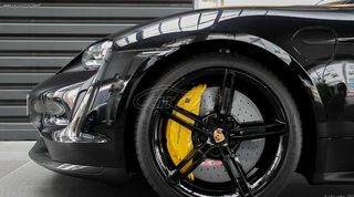 Porsche Taycan 2021 turbo s-thumb-6