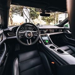Porsche Taycan 2021 turbo s-thumb-10