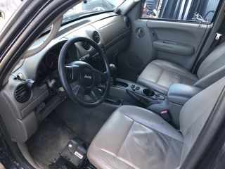 Jeep Cherokee 2006-thumb-5