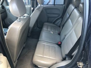 Jeep Cherokee 2006-thumb-6