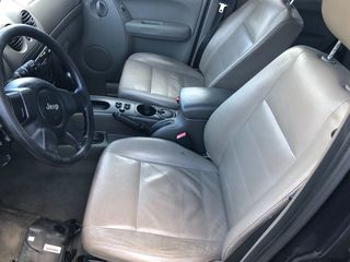Jeep Cherokee 2006-thumb-7