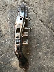 Βάση σασμαν       Toyota Hilux 2000-2006 