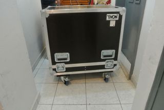 Flight case για σετ 2 ηχείων 15"