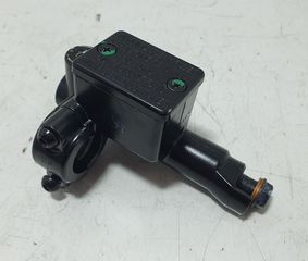 Vespa GTS 300 SUPER Αντλία φρένου αριστερή 