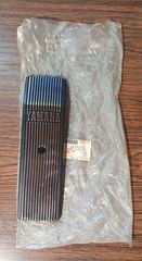 ΜΑΣΚΑΚΙ/ΓΡΑΒΑΤΑ ΕΜΠΡΟΣ (ΜΕ ΕΜΒΛΗΜΑ) YAMAHA V50 (ΓΝΗΣΙΟ)-thumb-1