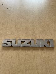 Καινούργιο σήμα SUZUKI