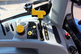 Τρακτέρ New Holland 2018 T6.125 S-thumb-38