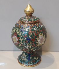 Κλουαζονέ δοχείο 3