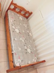Μονό κρεβάτι σουηδικό ξύλο με τάβλες & κομοδίνο