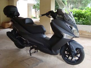 Sym GTS 300 2016 F4 ABS-thumb-1