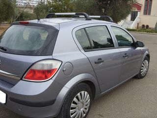 Opel Astra 2007-thumb-3