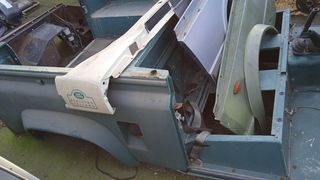 ΚΑΘΡΕΦΤΗΣ BULKHEAD - SEAT BOX - DEFENDER 90 