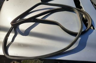 Τσιμουχα Πισω Καπου Mercedes W210 96-02