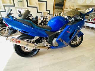 Honda CBR 1100 2001-thumb-3