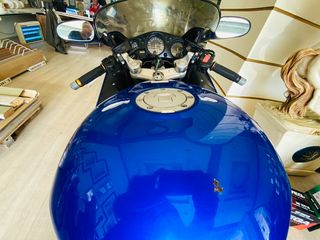 Honda CBR 1100 2001-thumb-5