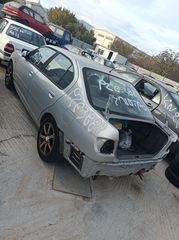 Nissan   '02-thumb-1