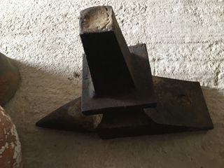 Αμόνι, παλιό εργαλείο , σίδερο μασίφ για χρήση και για διακόσμηση  μήκος 63εκ., πλάτος 17εκ., τιμή 750€...-thumb-14