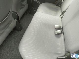 Toyota Yaris 2009 6 speed start stop-thumb-10
