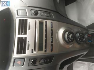 Toyota Yaris 2009 6 speed start stop-thumb-13