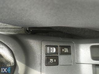 Toyota Yaris 2009 6 speed start stop-thumb-14