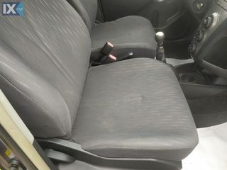 Toyota Yaris 2009 6 speed start stop-thumb-47