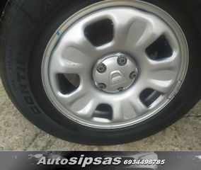 Dacia Duster 2014-thumb-32