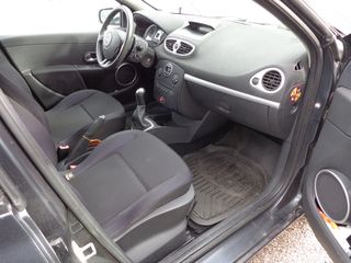 Renault Clio 2007-thumb-10