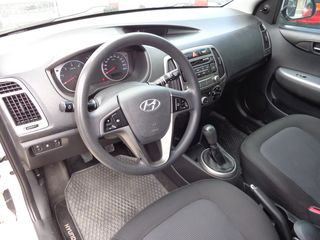 Hyundai i 20 2013-thumb-10