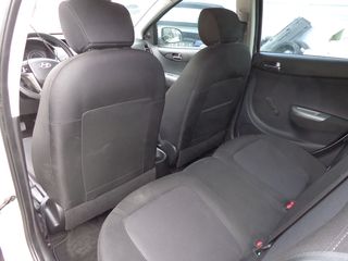Hyundai i 20 2013-thumb-11
