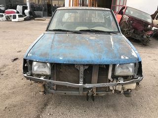 Φαναρι αριστερο     Nissan Navara D21 105 1998-2003 1/5 καμπίνα 