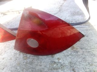 Φανάρι πίσω δεξιά Ford mondeo 2004