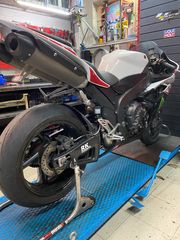 YAMAHA YZF R1 2007 2008 ανταλλακτικά σε τέλεια κατάσταση! 