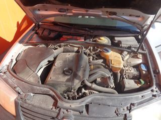 VOLKSWAGEN PASSAT 2009-thumb-1