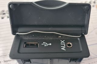 ΗΛΕΚΤΡΟΝΙΚΗ ΜΟΝΑΔΑ AUX+ USB RENAULT MEGANE III, CLIO III 2006-2014