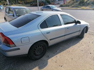VOLVO S60 TURBO-thumb-2