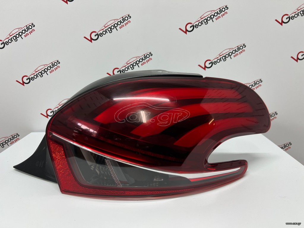 Φανάρι πίσω δεξιά Peugeot 208 15-19 98104305800 LED