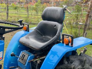 Αμπελουργικά Τρακτέρ Iseki 1985 TU1500-4x4-άβαφο-thumb-6