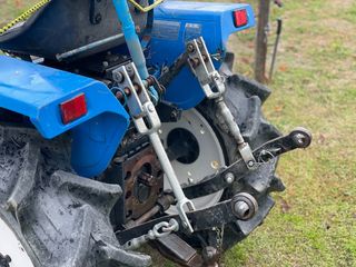 Αμπελουργικά Τρακτέρ Iseki 1985 TU1500-4x4-άβαφο-thumb-14