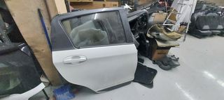 yaris 2019 πίσω δεξια  κ εμπρός  δεξια-thumb-1