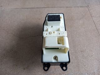 TOYOTA YARIS VERSO '03-'05-thumb-1