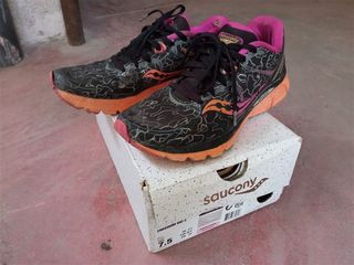 Saucony Freedom ISO 2 Γυναικεία Αθλητικά Παπούτσια Running