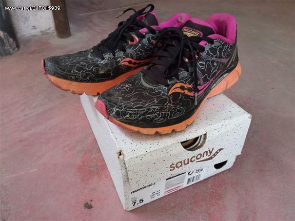 Saucony Freedom ISO 2 Γυναικεία Αθλητικά Παπούτσια Running