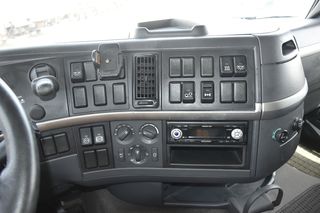 Σασί Volvo 2005 FH 12-420 R 6X2-thumb-19