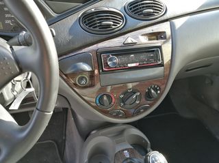 Ford Focus 2000-thumb-7