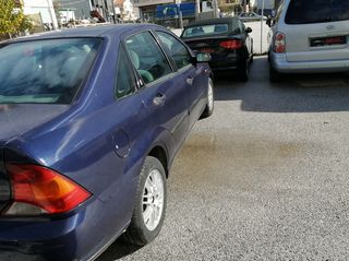 Ford Focus 2000-thumb-3