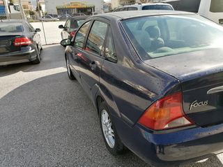 Ford Focus 2000-thumb-4