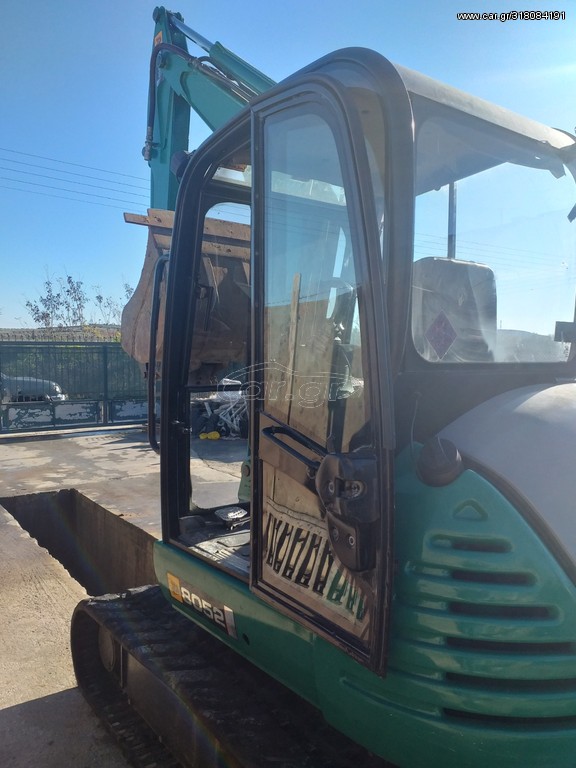 Εκσκαφάκι (διαβολάκι) JCB 2008 8052