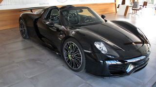 Porsche 918 2015 SPYDER E-HYBRID-thumb-31