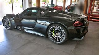 Porsche 918 2015 SPYDER E-HYBRID-thumb-12