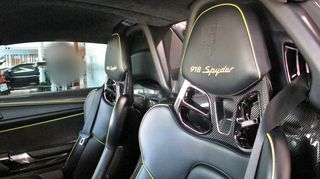 Porsche 918 2015 SPYDER E-HYBRID-thumb-38